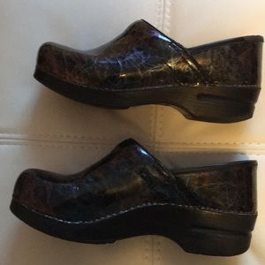 “DANSKO  COMORT WORK SHOES”